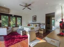 Villa Shinta Dewi Ubud, Master Bedroom